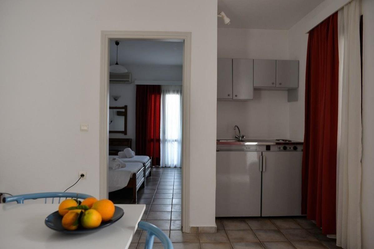 Eva Suites & Apartments Agia Marina Exterior foto